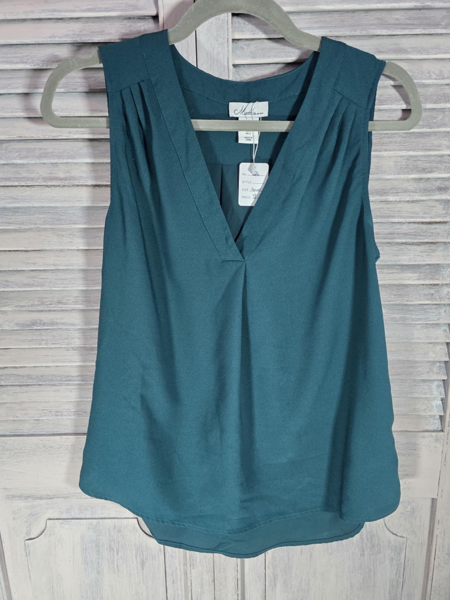 Mattaian Sleeveless Blouse