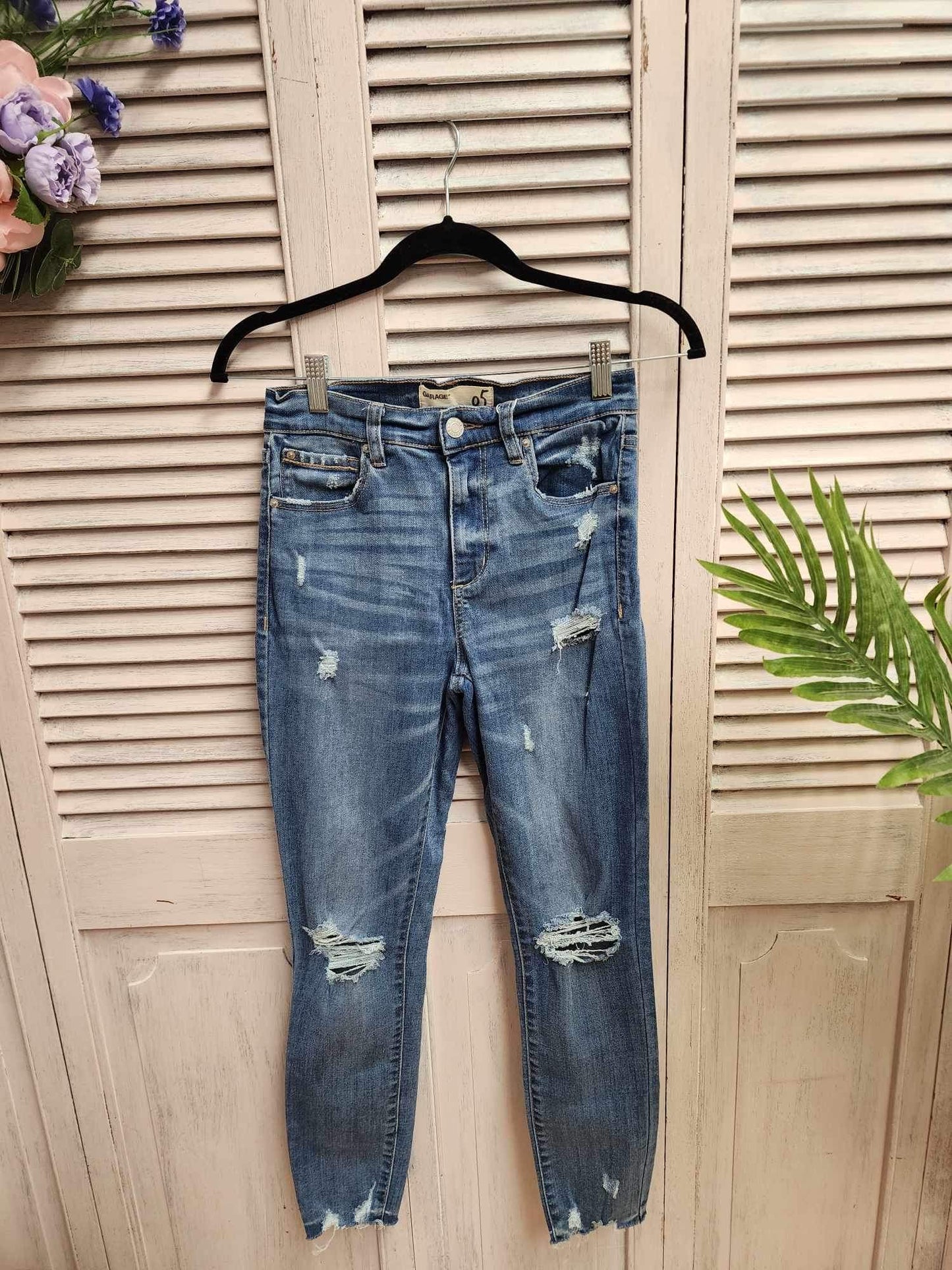 Garage Distressed Jeans