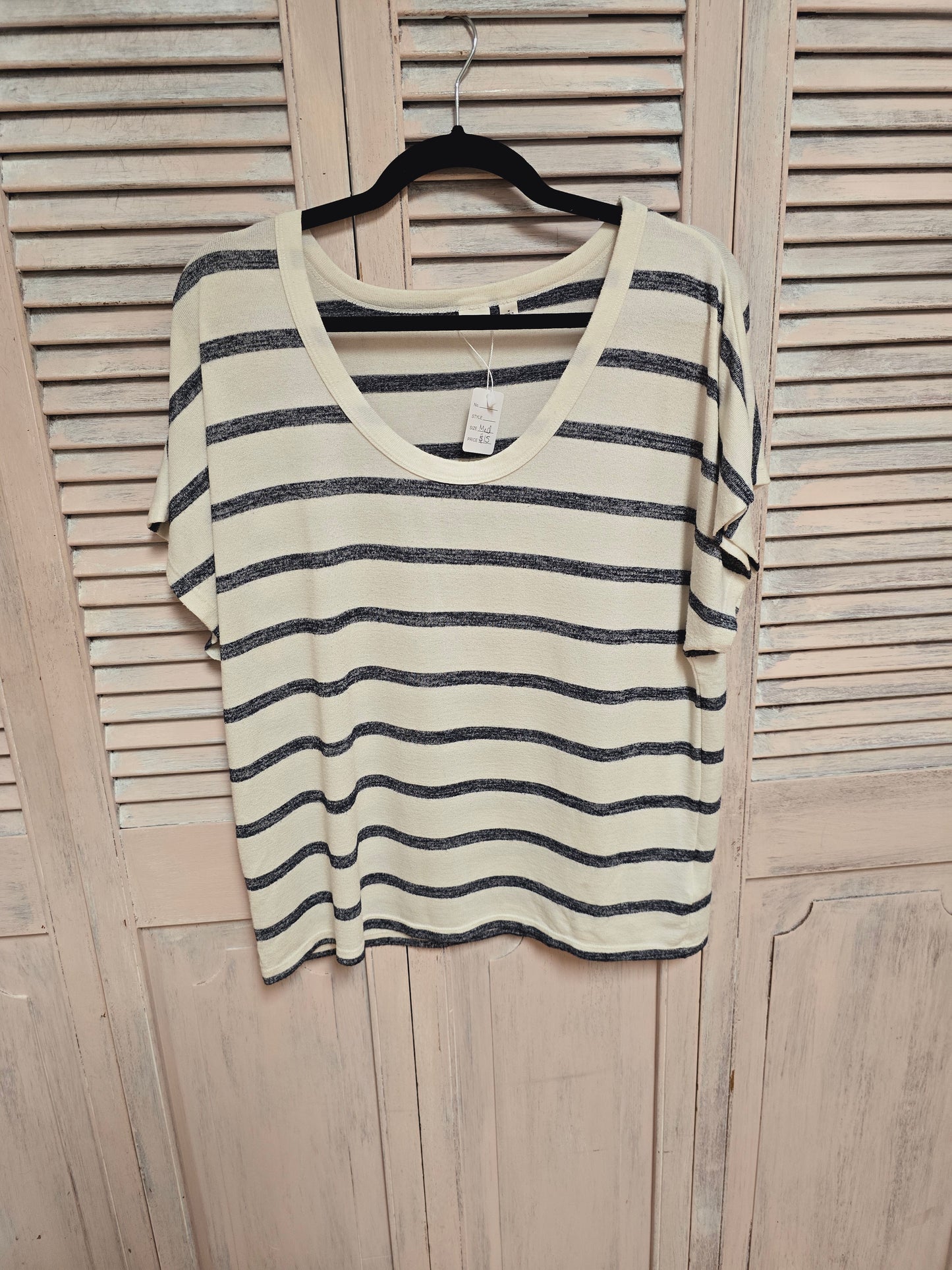 Gap Scoop Neck Tee