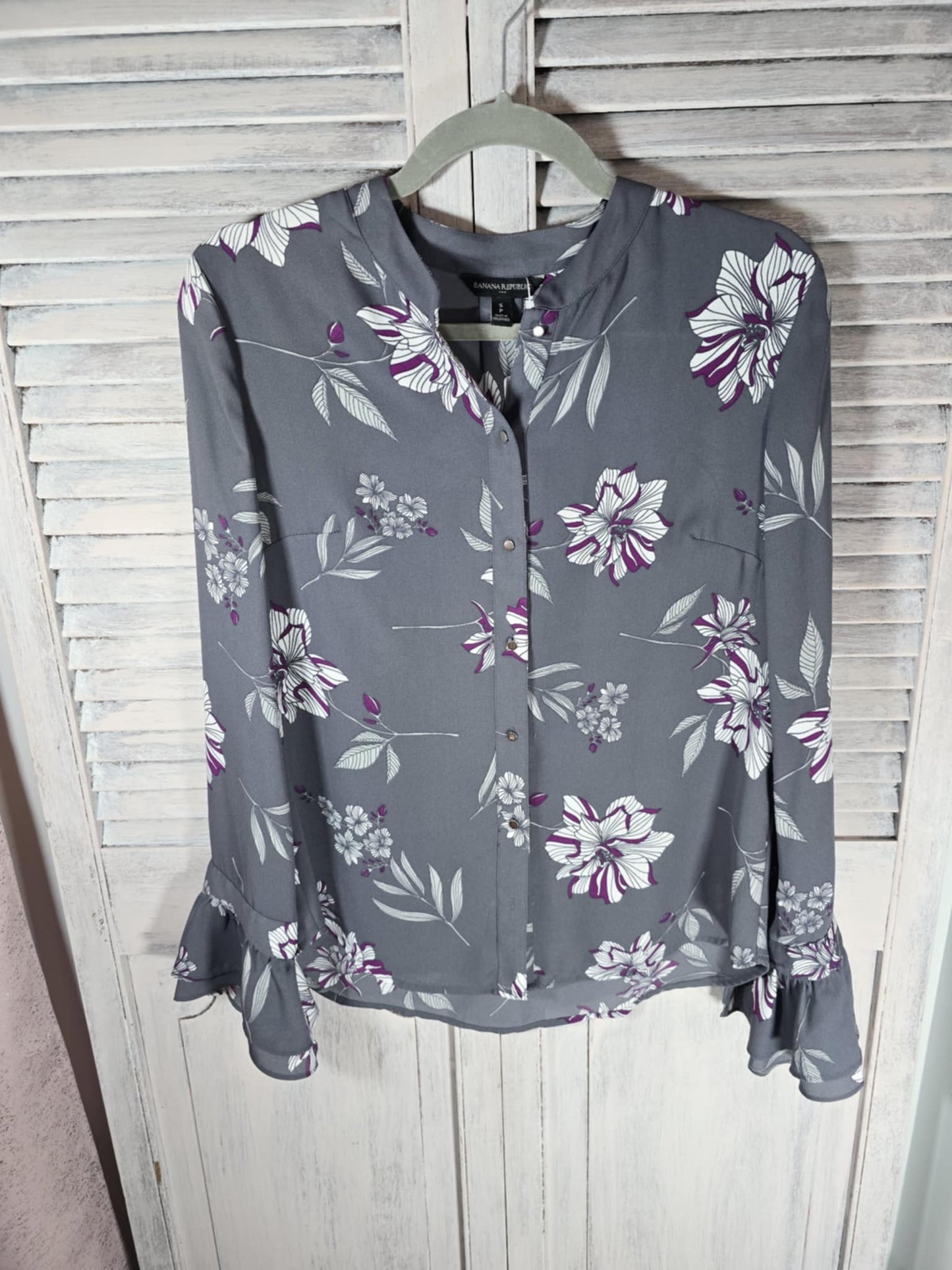 Banana Republic Button Up Blouse