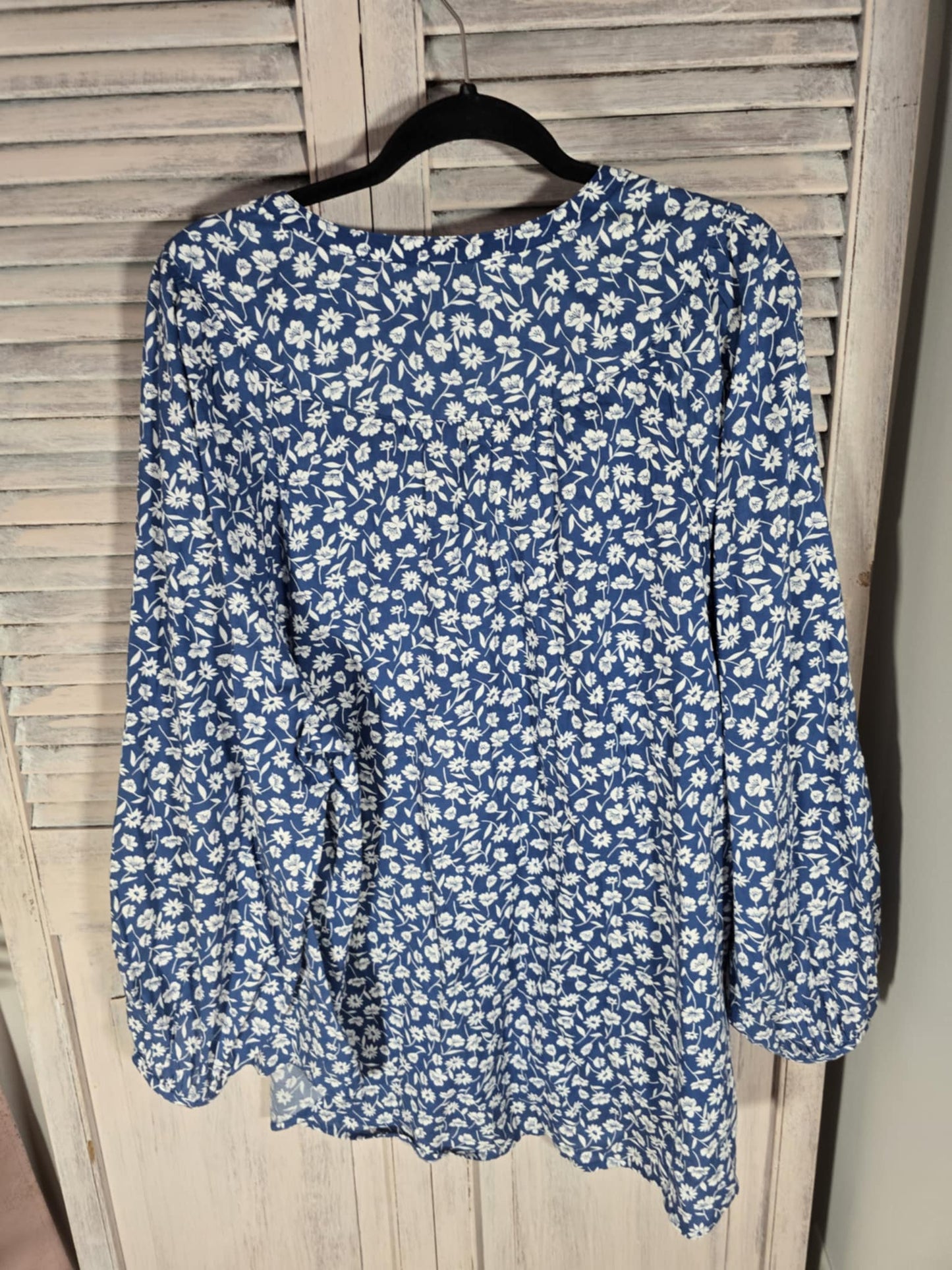 Old Navy Longsleeve Blouse