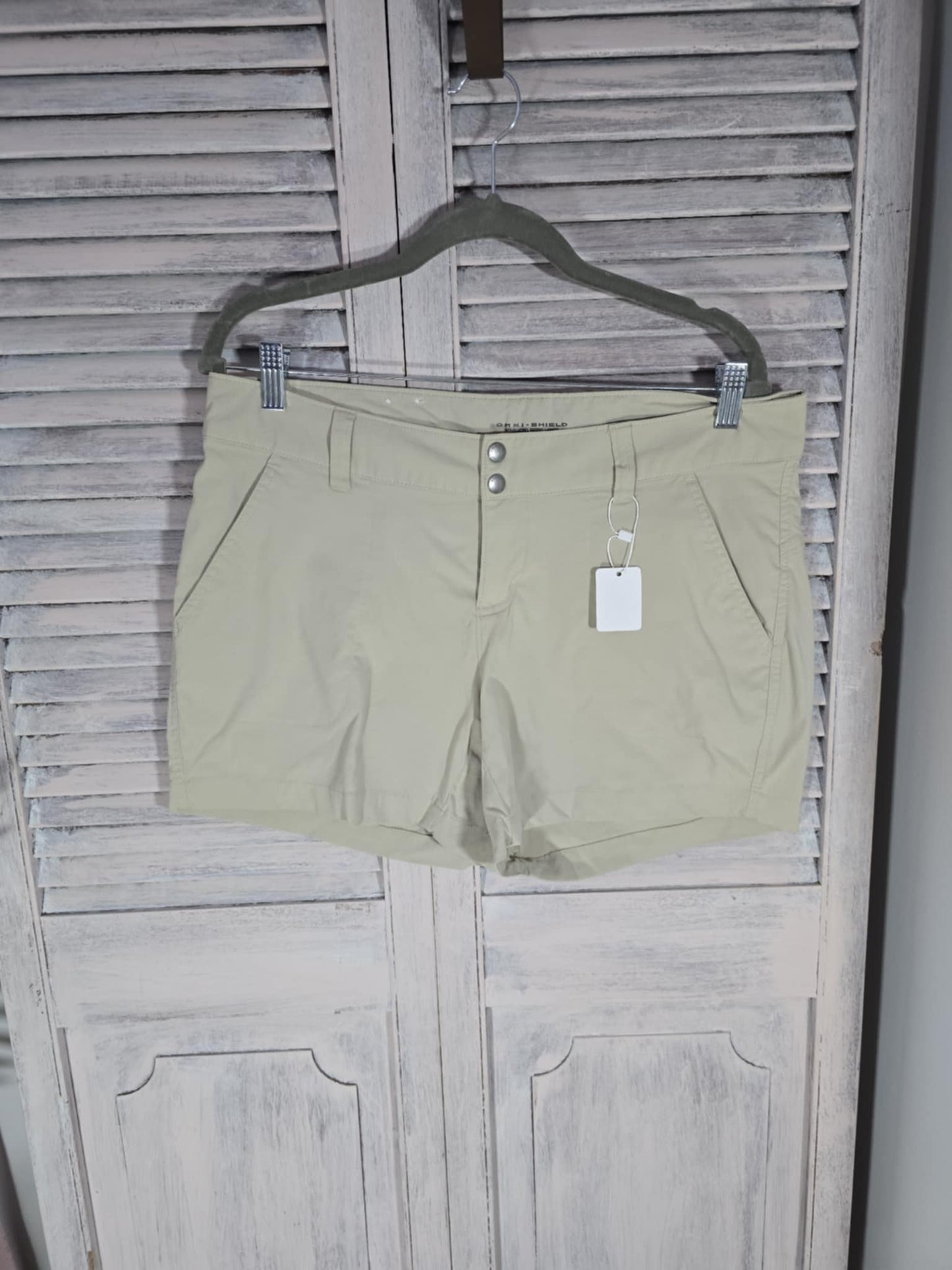 Columbia Omni- Shield Shorts